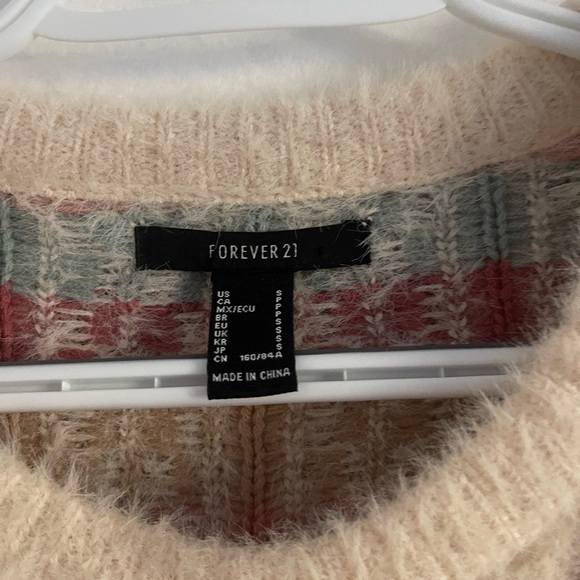 Forever 21 Women's sweater - Picture 7 of 8